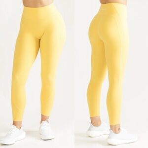 NWT Alphalete Pulse Surge Leggings